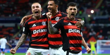 Flamengo enfrenta PSG em busca do título da Copa Intercontinental