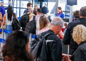 Turismo bate marca de 92 milhões de passageiros voando pelo país