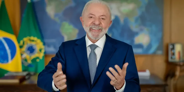 Isenção do IR injeta R$ 28 bilhões na economia, diz Lula