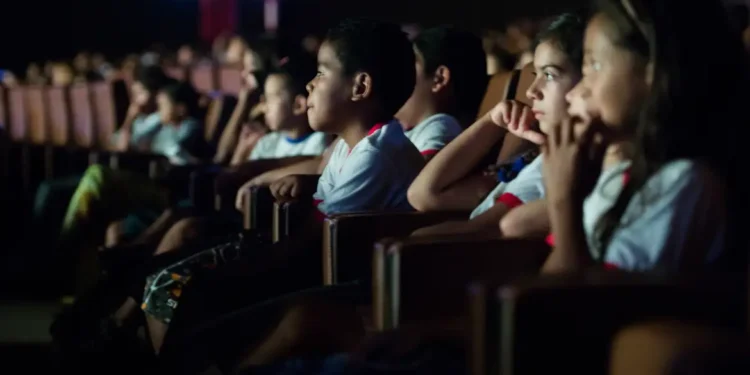 Governo torna obrigatória exibição de filmes brasileiros nos cinemas