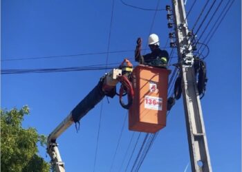 Aracati: Iluminação pública avança nos acessos da COHAB