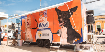 Vetmóvel de Aracati atende no Centro Vida, no bairro Nossa Senhora de Lourdes