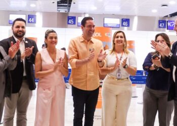 Secretário Eduardo Bismarck celebra novos voos diretos de Fortaleza para Montevidéu e Foz do Iguaçu