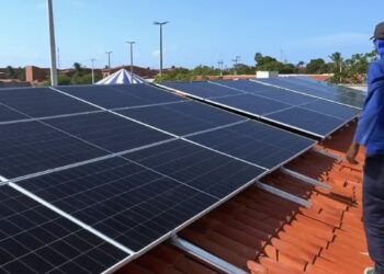 Prefeitura do Aracati implanta iluminação solar nas escolas municipais 
