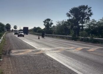 DNIT inicia retirada das lombadas na BR-304, em Aracati, e pede atenção dos motoristas