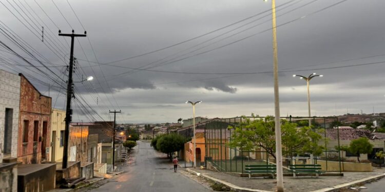 Ceará registra chuva em cerca de 60 municípios