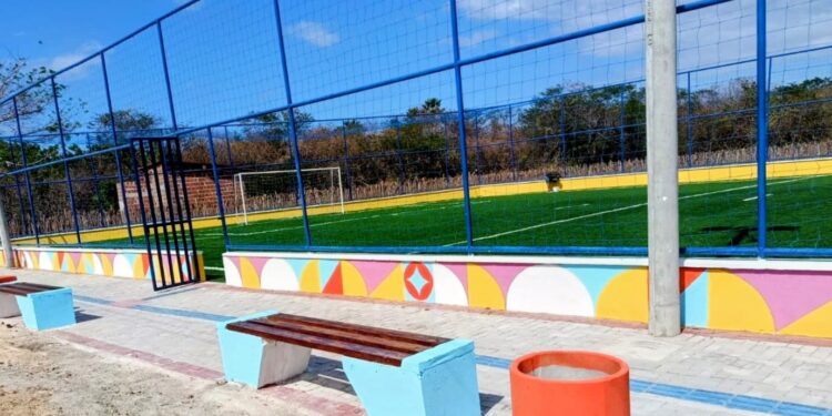 Aracati inaugura Areninha da Lagoa da Quixaba