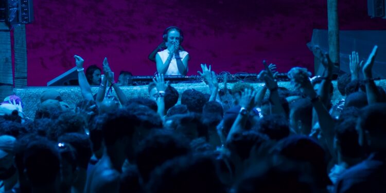 Réveillon impulsiona turismo no Ceará, com ocupação hoteleira de 95% e R$ 819,7 milhões gerados na economia