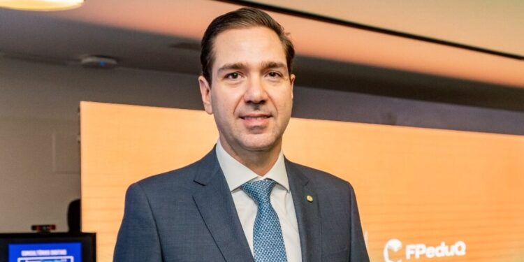 Eduardo Bismarck destina recursos para Aracati, Ipueiras e Baturité