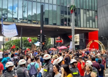 Em várias capitais, manifestantes vão às ruas contra PL da Dosimetria