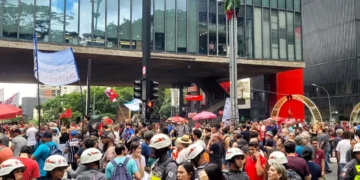 Em várias capitais, manifestantes vão às ruas contra PL da Dosimetria