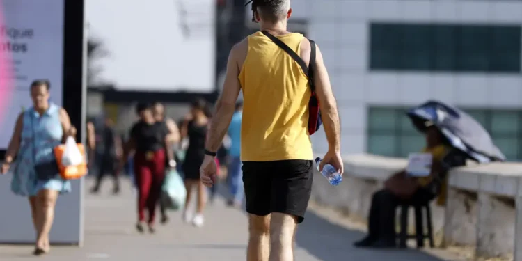 Brasil tem previsão de Natal com ondas de calor e chuvas