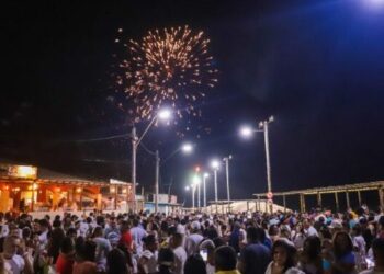 Réveillon de Aracati terá shows em Canoa Quebrada, Majorlândia, Lagoa do Mato e no Platô da Beira-Rio