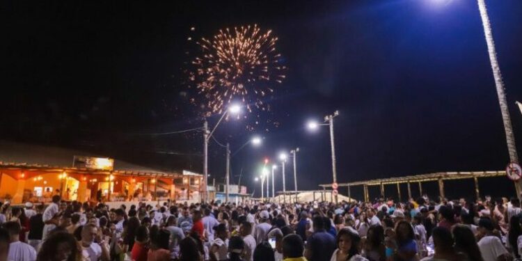 Réveillon de Aracati terá shows em Canoa Quebrada, Majorlândia, Lagoa do Mato e no Platô da Beira-Rio