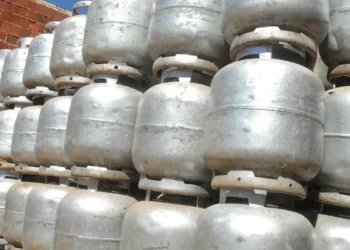 Beneficiários com NIS final 3 recebem Auxílio Gás nesta sexta-feira