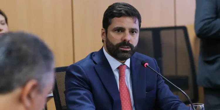 Secretário executivo é nomeado ministro interino da Justiça