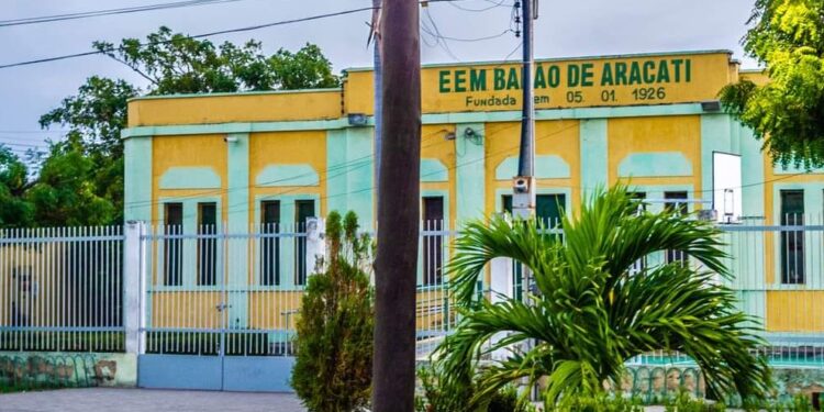Escola Barão de Aracati comemora 100 anos
