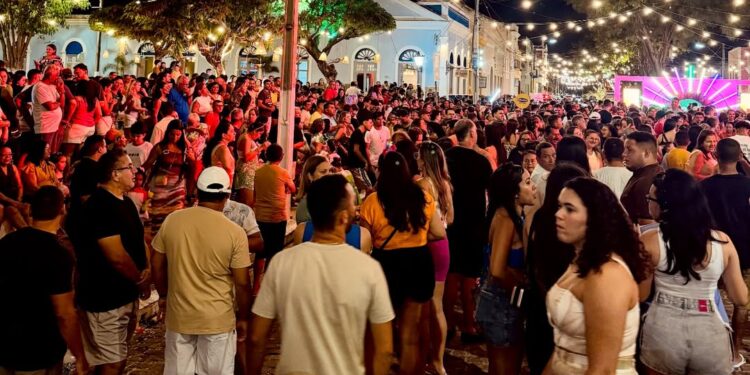Grupo MiniBox realiza primeiro fim de semana do Pré-Carnaval de Aracati neste sábado, 24