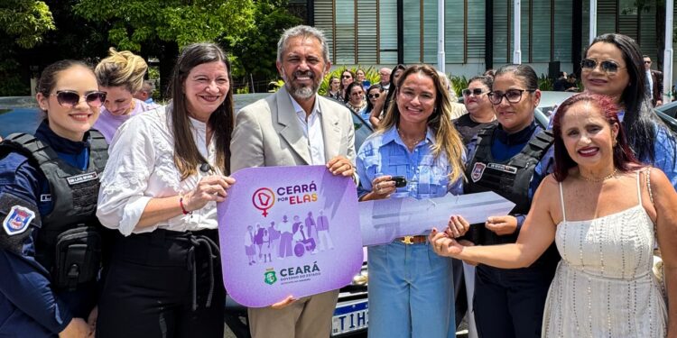 Aracati recebe viatura da Patrulha Maria da Penha do Governo do Estado