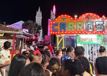 Parque gratuito movimentou Pré-Carnaval Kids para crianças em Aracati