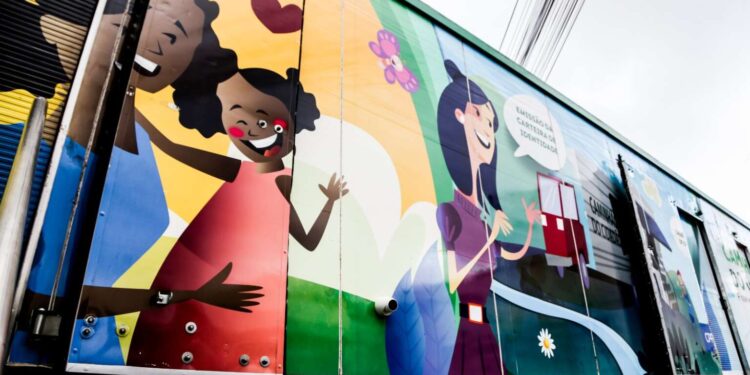 Caminhão do Cidadão atende população de Palhano nesta semana