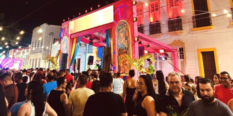 Grupo MiniBox movimentou fim de semana com Pré-Carnaval em Aracati