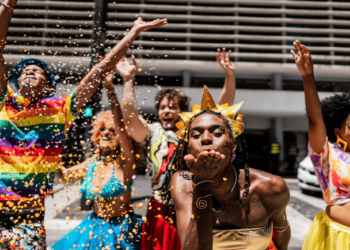 Carnaval deve movimentar R$ 18,6 bilhões e impulsionar o turismo em todo o Brasil