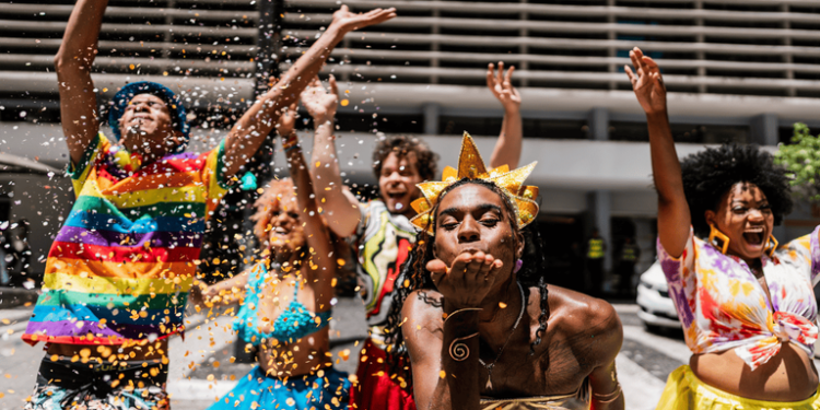 Carnaval deve movimentar R$ 18,6 bilhões e impulsionar o turismo em todo o Brasil