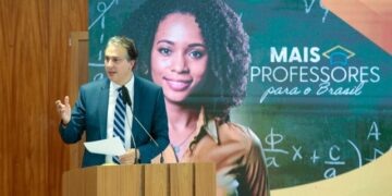 Seduc lança edital para concessão da Bolsa Mais Professores