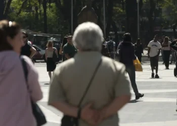 Primeira vara de atenção a idosos faz um ano e é referência no país