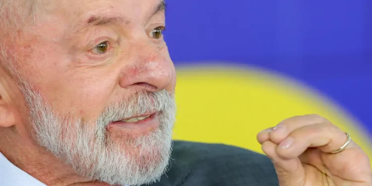 Lula tem evolução satisfatória após cirurgia de catarata
