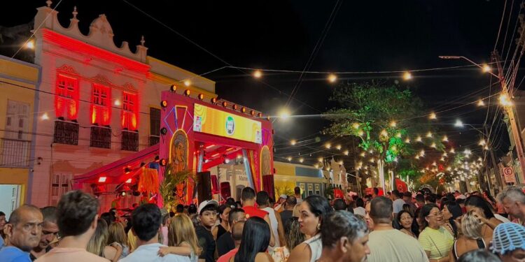 Pré-Carnaval na Rua Grande movimentou mais um final de semana em Aracati