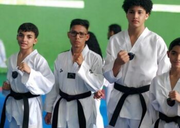Alunos aracatienses da Academia de Taekwondo Força e Honra são aprovados em exame de faixa preta em Fortaleza