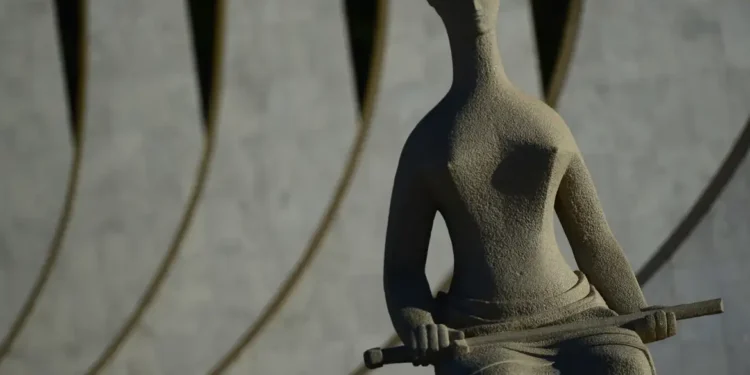 Ministro do STF autoriza PF a retomar investigação do caso Master