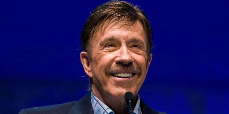 Chuck Norris, astro de filmes de ação e dos memes, morre aos 86 anos