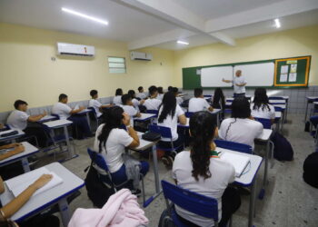 Ceará é destaque nacional na carreira de professor, aponta Movimento Profissão Docente