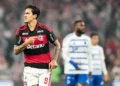 Flamengo vence Cruzeiro com gols de Pedro e Carrascal