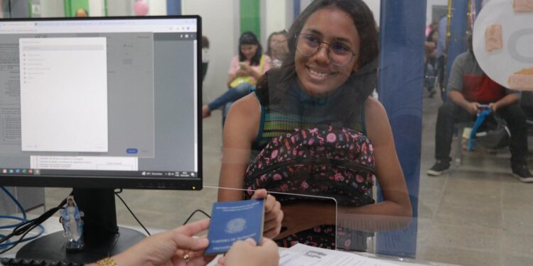 Feirão Delas: Com vagas em Aracati, mutirão vai ofertar cerca de 4 mil oportunidades para mulheres cearenses