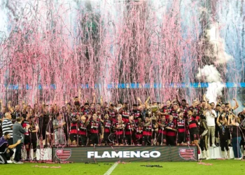 Flamengo vence Fluminense nos pênatis e fatura tricampeonato carioca