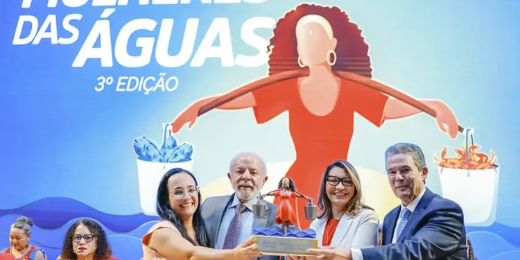 Jamais vamos acabar com o seguro-defeso, diz Lula a pescadoras