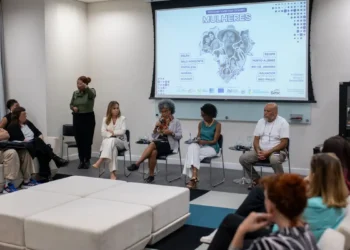 Sete em cada dez mulheres relatam já terem sofrido assédio, diz estudo