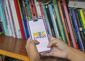 MEC cria programa para apoiar indígenas na pós-graduação