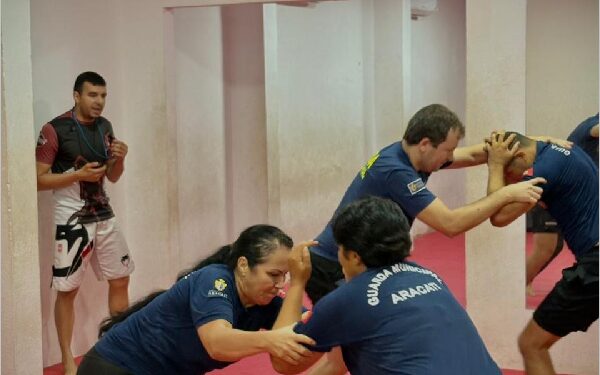 Guarda Municipal de Aracati intensifica treinamento com aulas de defesa pessoal
