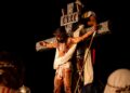 Com transmissão ao vivo da Sinal, Paixão de Cristo de Quixaba projeta 20 mil pessoas nesta sexta-feira (3)