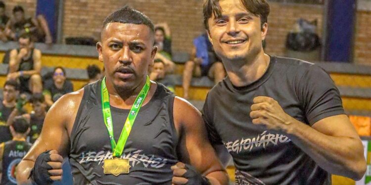 Atleta Bruno Kallyl, da Diamante Muaythai Aracati, conquista bicampeonato cearense de Kickboxing
