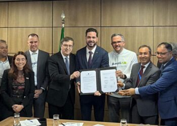 Aeroporto de Aracati tem concessão assinada com a GRU Airport em Brasília