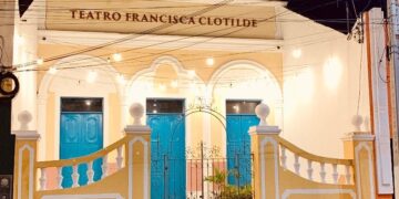 Aracati celebra Dia Mundial da Arte destacando o Teatro Francisca Clotilde como patrimônio histórico e cultural