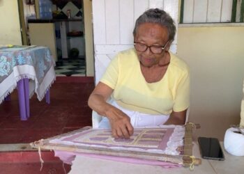 Último dia da Feira Rendas do Mar movimenta Canoa Quebrada nesta noite