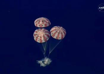 Artemis 2 pousa no Pacífico e conclui a primeira viagem tripulada à Lua do século 21