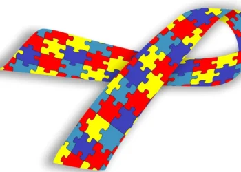 Autismo: mulheres são as principais cuidadoras, revela pesquisa